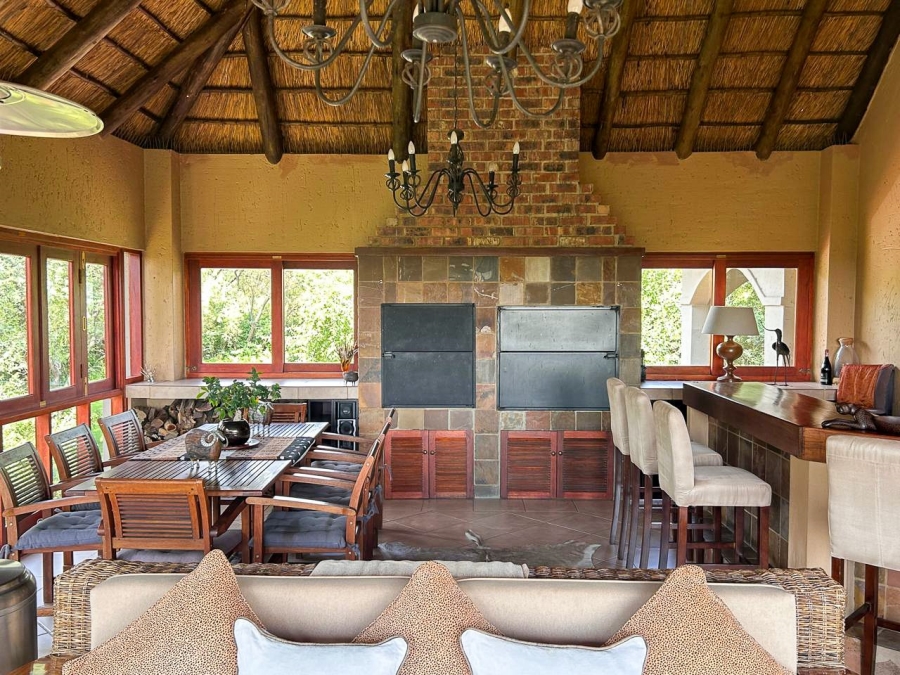 5 Bedroom Property for Sale in Boschenvaal River Front Lodges Free State